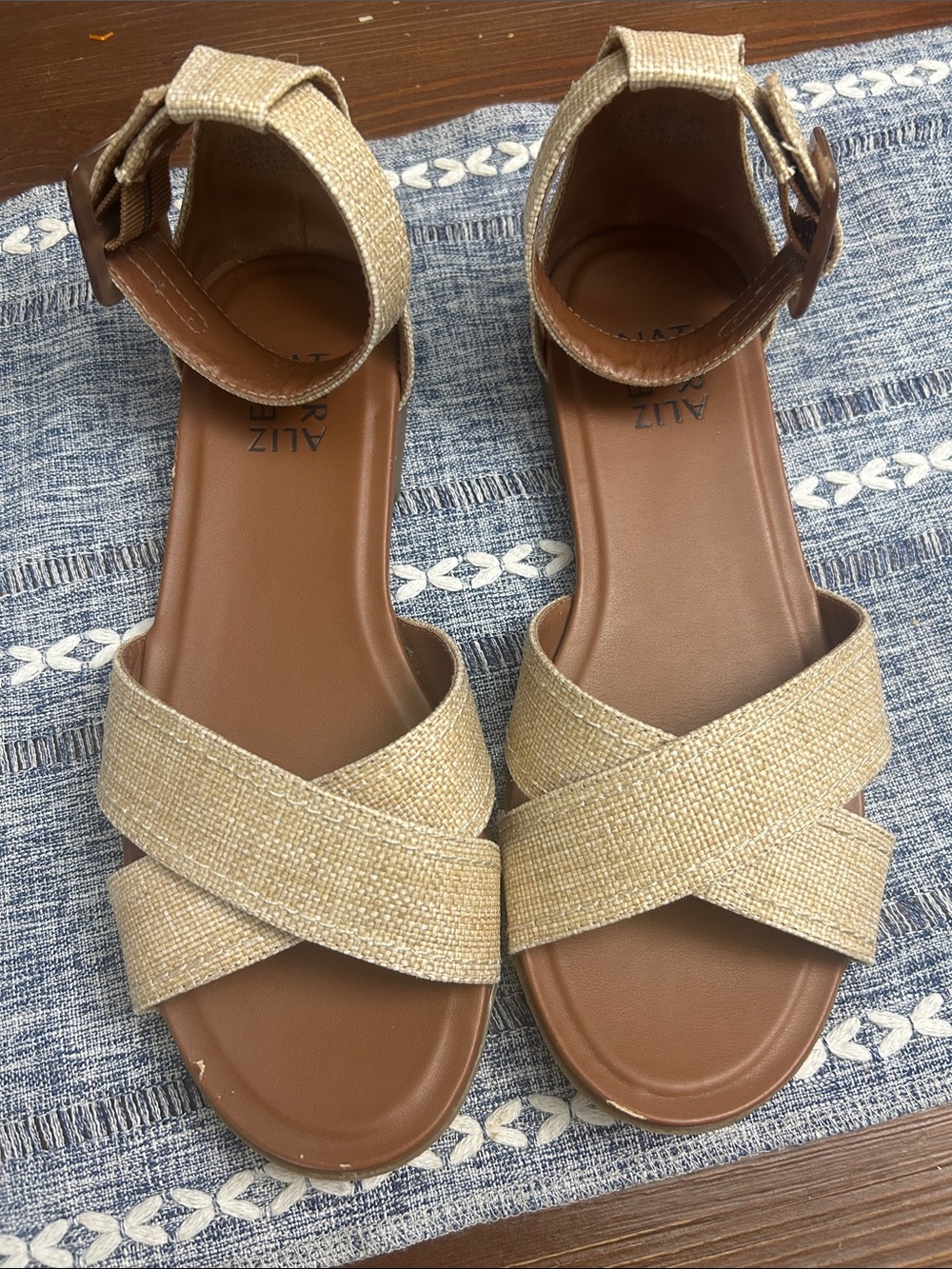 Naturalizer Tan Cross-Strap Ankle Strap Sandals for Women